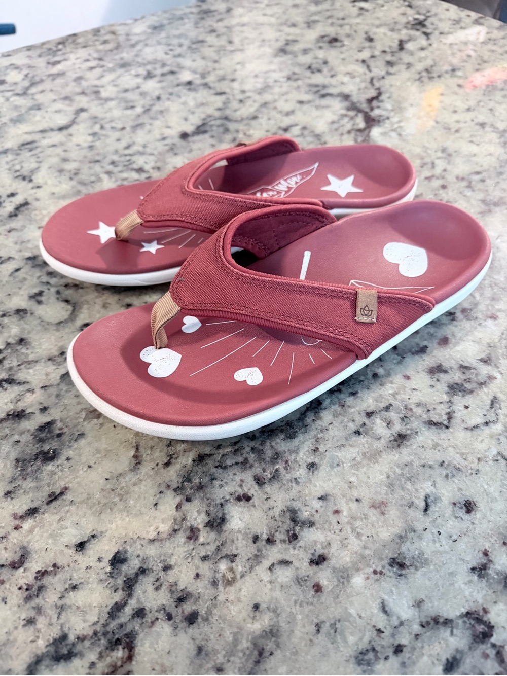 Sanuk women Red Heart & Star Flip-Flop Sandals